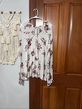 Women's Floral Long Sleeve Top - White with Burgundy Floral